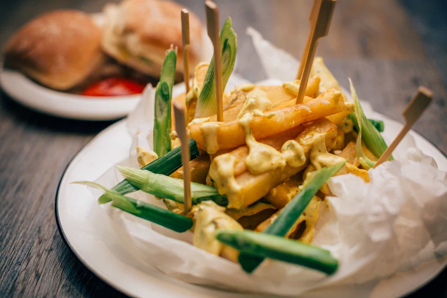 Albert Bartlett Crispy Chips & Home Made Chip Shop Curry Sauce Fresh